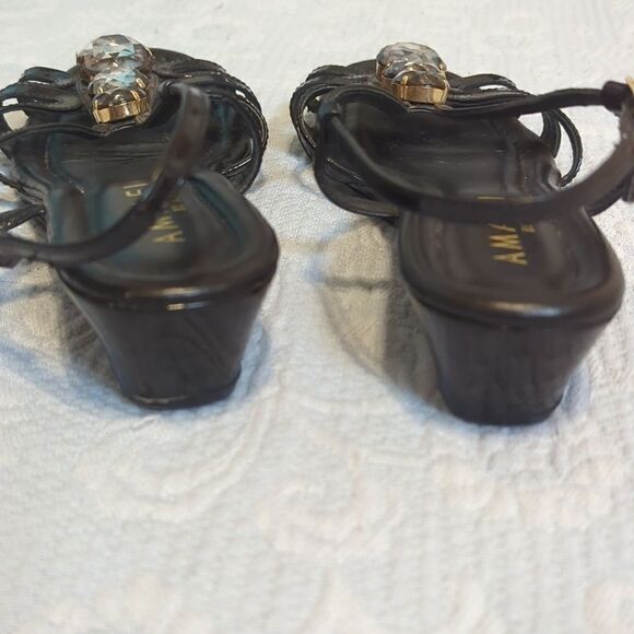 Amalfi Black Patent Leather Sandal with Three Graduated Rhinestones Size 5 - Picture 6 of 6